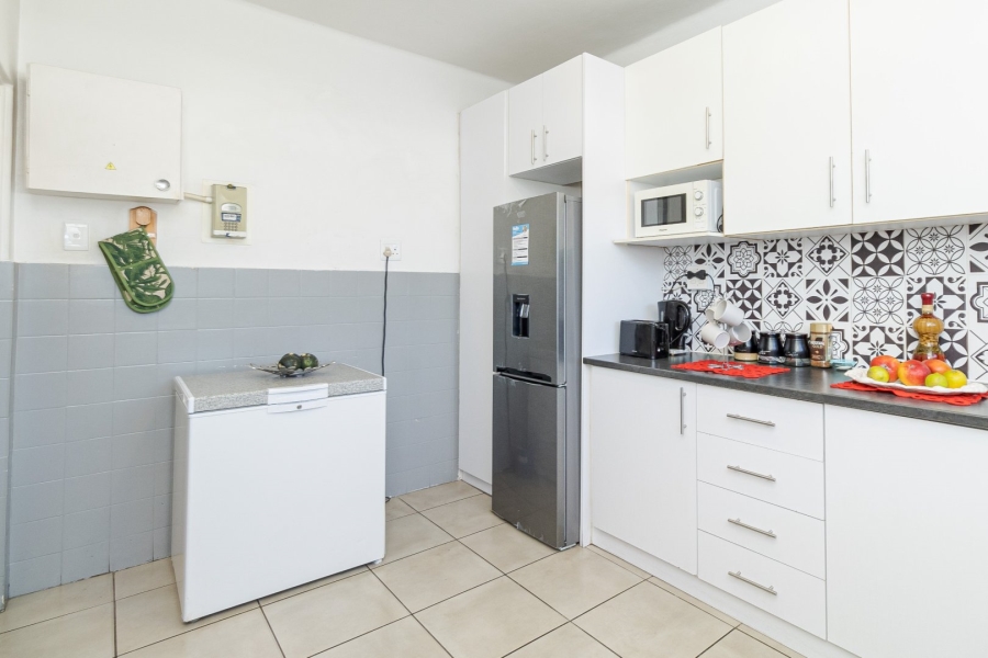 2 Bedroom Property for Sale in Fairfield Estate Western Cape